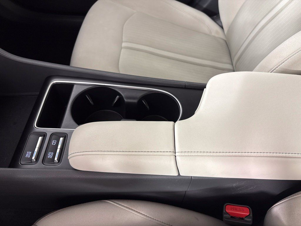 Used 2025 Hyundai Sonata SEL FWD image 38