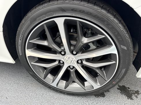 Used 2023 Honda Civic Touring image 13