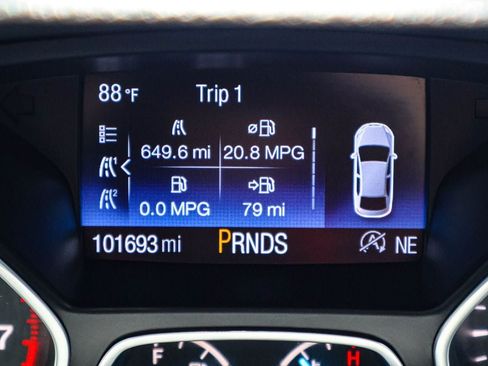 Used 2018 Ford Escape Titanium w/ Ford Safe & Smart Package AWD/4WD image 30
