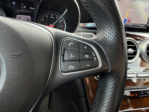 Used 2018 Mercedes-Benz GLC 300 GLC 300 4MATIC w/ Premium Package image 32