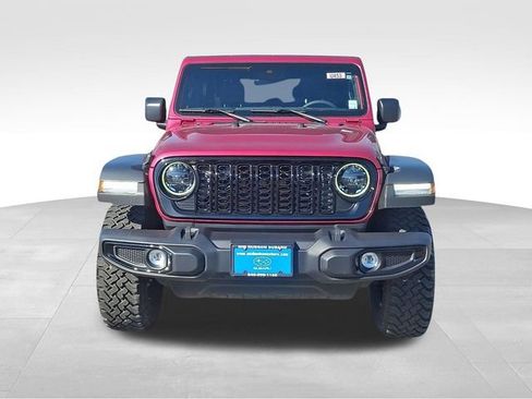 Used 2024 Jeep Wrangler Willys image 2