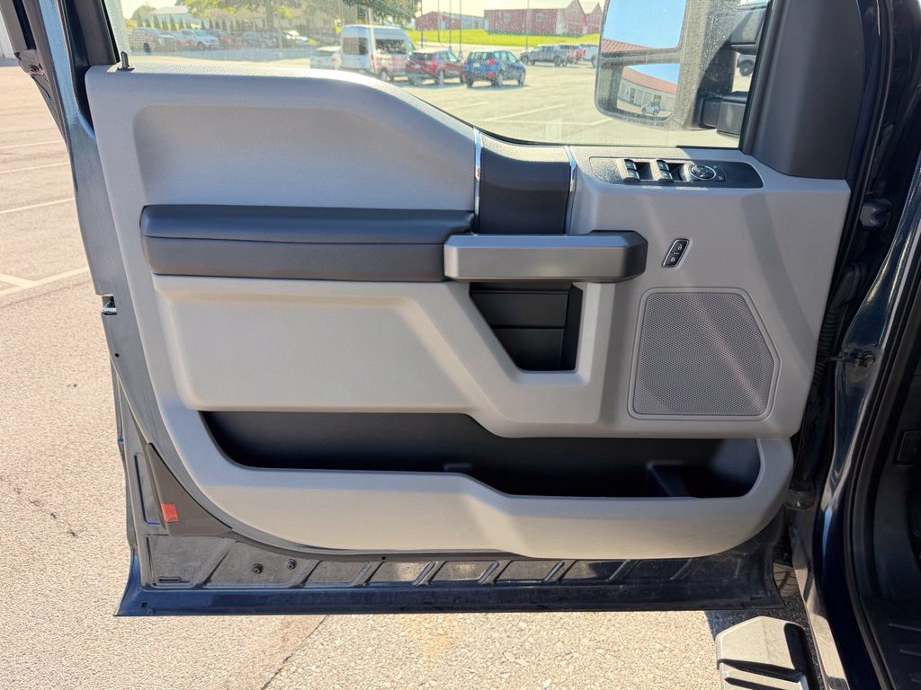 Used 2019 Ford F350 XLT w/ XLT Value Package AWD/4WD image 12