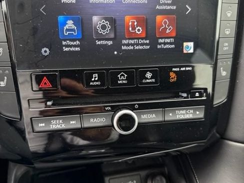 Used 2023 INFINITI QX50 Luxe FWD image 6