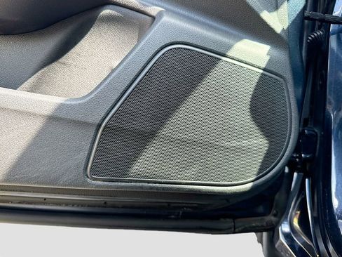 Used 2017 Honda Civic EX-L image 19