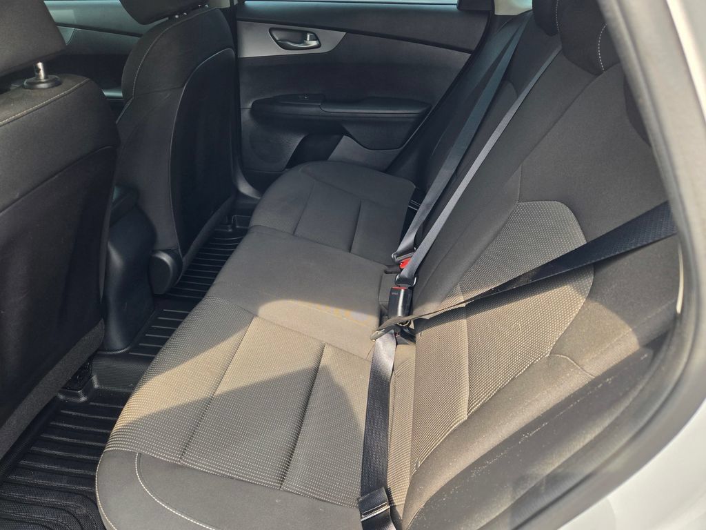 Used 2020 Kia Forte LXS FWD image 20