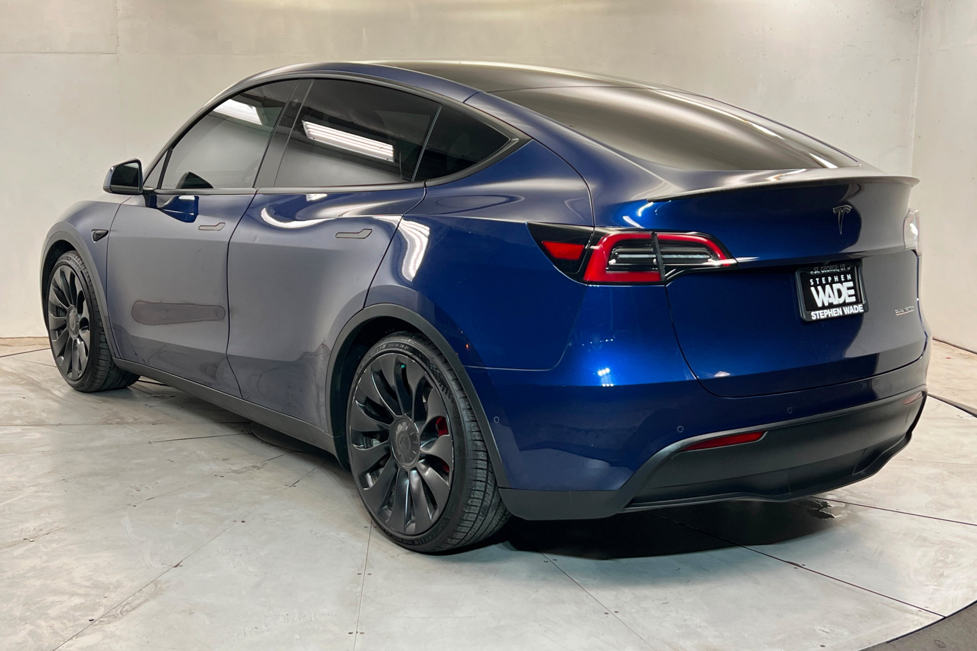 Used 2023 Tesla Model Y Performance AWD/4WD image 3