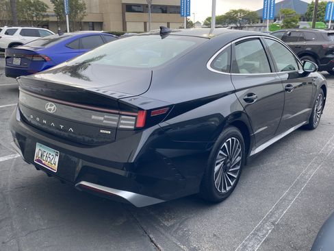 Used 2025 Hyundai Sonata SEL image 3