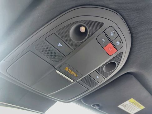 Used 2025 Genesis G70 2.5T RWD image 34