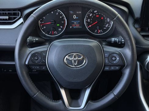 Used 2021 Toyota RAV4 XLE Premium FWD image 13