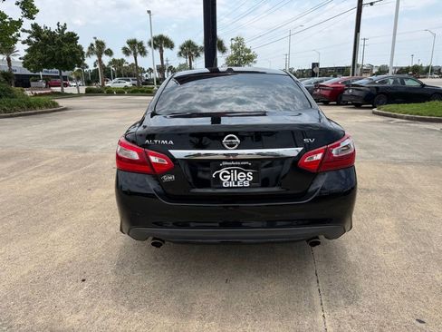 Used 2016 Nissan Altima 2.5 SV FWD image 4