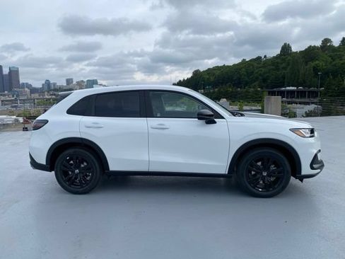 New 2027 Honda HR-V Sport image 3