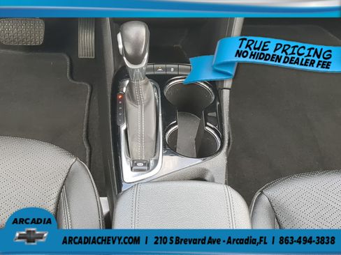 Used 2023 Buick Encore GX Essence w/ Experience Buick Package FWD image 19