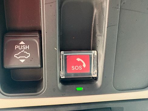 Certified 2023 Honda Accord EX image 23