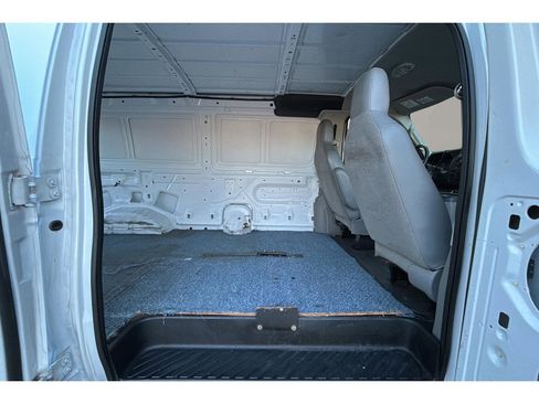 Used 2014 Ford E-250 and Econoline 250 Van 3D w/ Power Group image 27