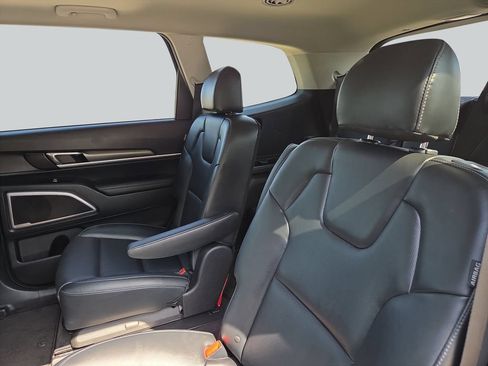 Used 2025 Kia Telluride S FWD image 31