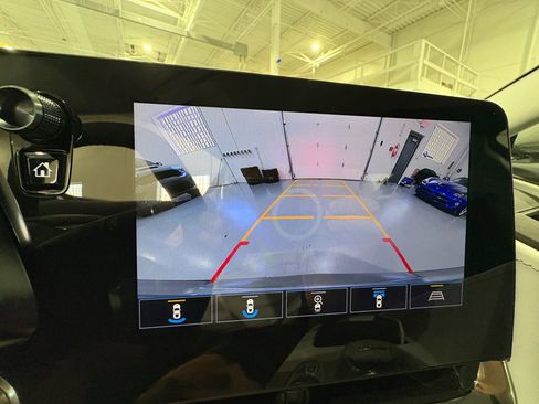 Used 2023 Chevrolet Corvette Stingray Premium Cpe w/ Battery Protection Package RWD image 25