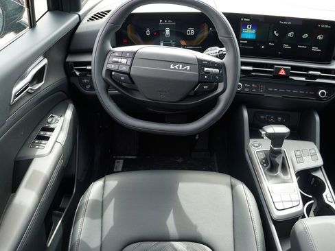 New 2026 Kia Sportage X-Line w/ X-Line Premium Package AWD/4WD image 13
