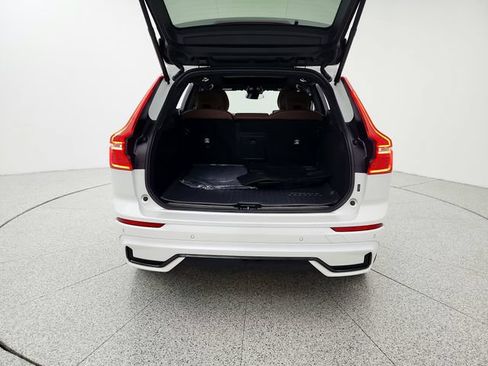 Certified 2023 Volvo XC60 B5 Plus w/ Climate Package AWD/4WD image 15