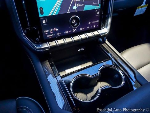 New 2026 GMC Yukon Elevation image 23