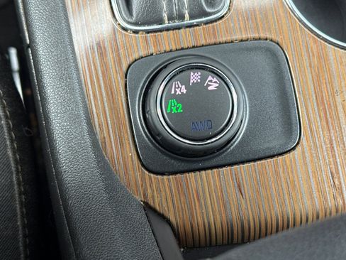 Used 2019 GMC Acadia SLE AWD/4WD image 31