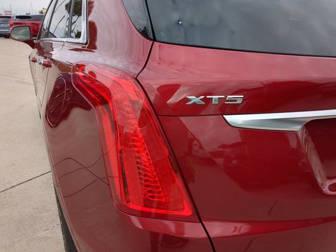 Used 2019 Cadillac XT5 Luxury image 10