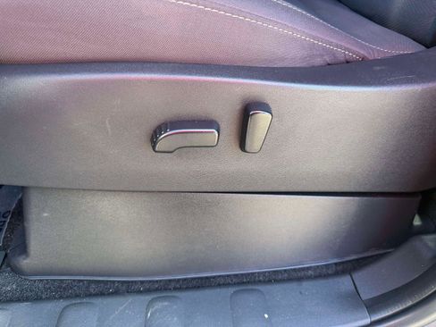 Used 2023 Nissan Frontier SV w/ Midnight Edition Package image 20