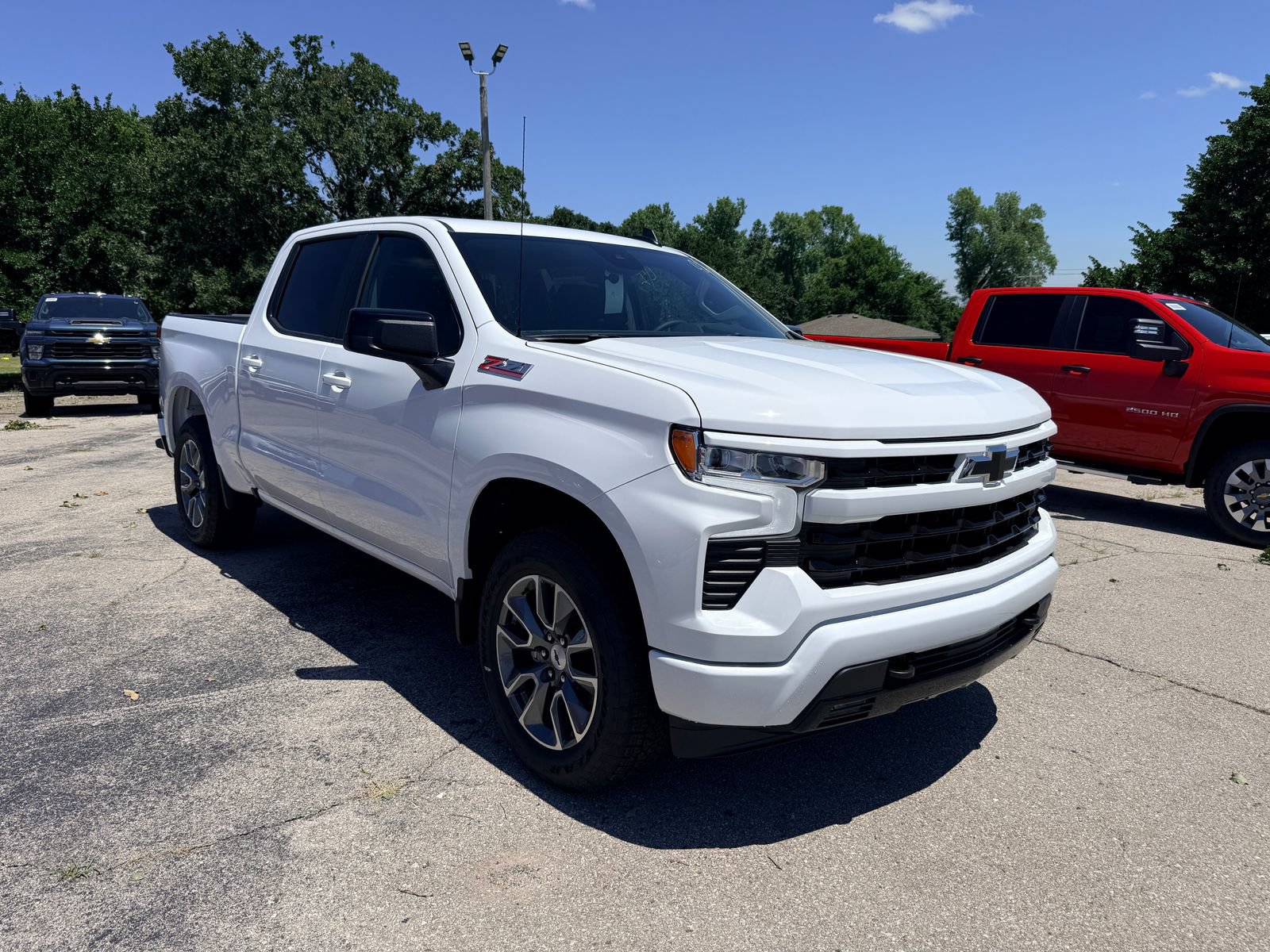 New 2026 Chevrolet Silverado 1500 RST w/ Z71 Off-Road Package AWD/4WD image 4