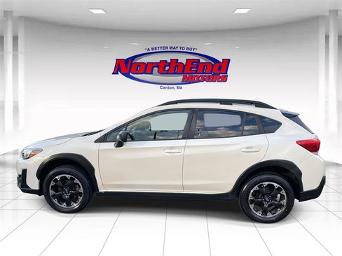 Used 2022 Subaru Crosstrek 2.0i image 4