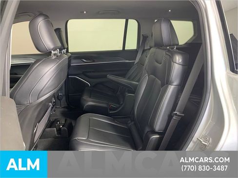 Used 2022 Jeep Grand Cherokee L Limited image 33