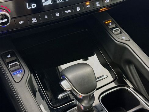 Used 2022 Kia Telluride EX w/ EX Premium Package FWD image 12
