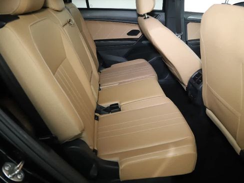 Certified 2023 Volkswagen Tiguan SE w/ Panoramic Sunroof Package image 33