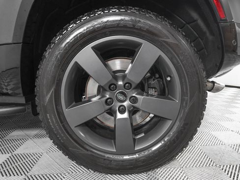 Used 2024 Land Rover Defender 90 Carpathian Edition AWD/4WD image 31