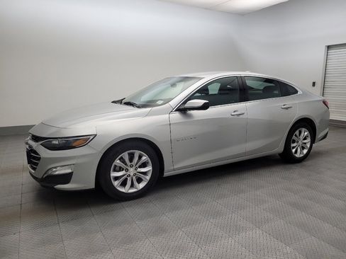Used 2021 Chevrolet Malibu LT image 2