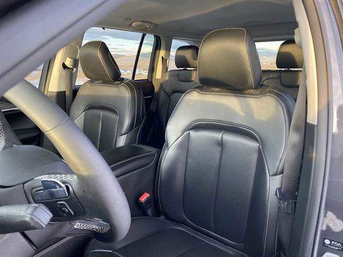 Certified 2023 Jeep Grand Cherokee Limited w/ Luxury Tech Group II image 15