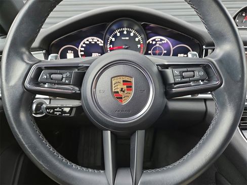 Used 2022 Porsche Panamera 4 image 9