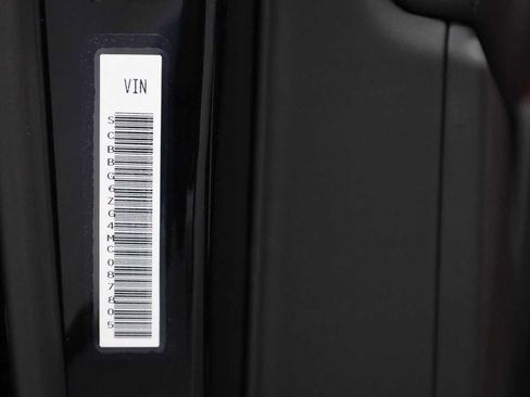 Used 2021 Bentley Flying Spur V8 image 36