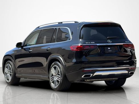 Used 2026 Mercedes-Benz GLS 450 4MATIC image 3