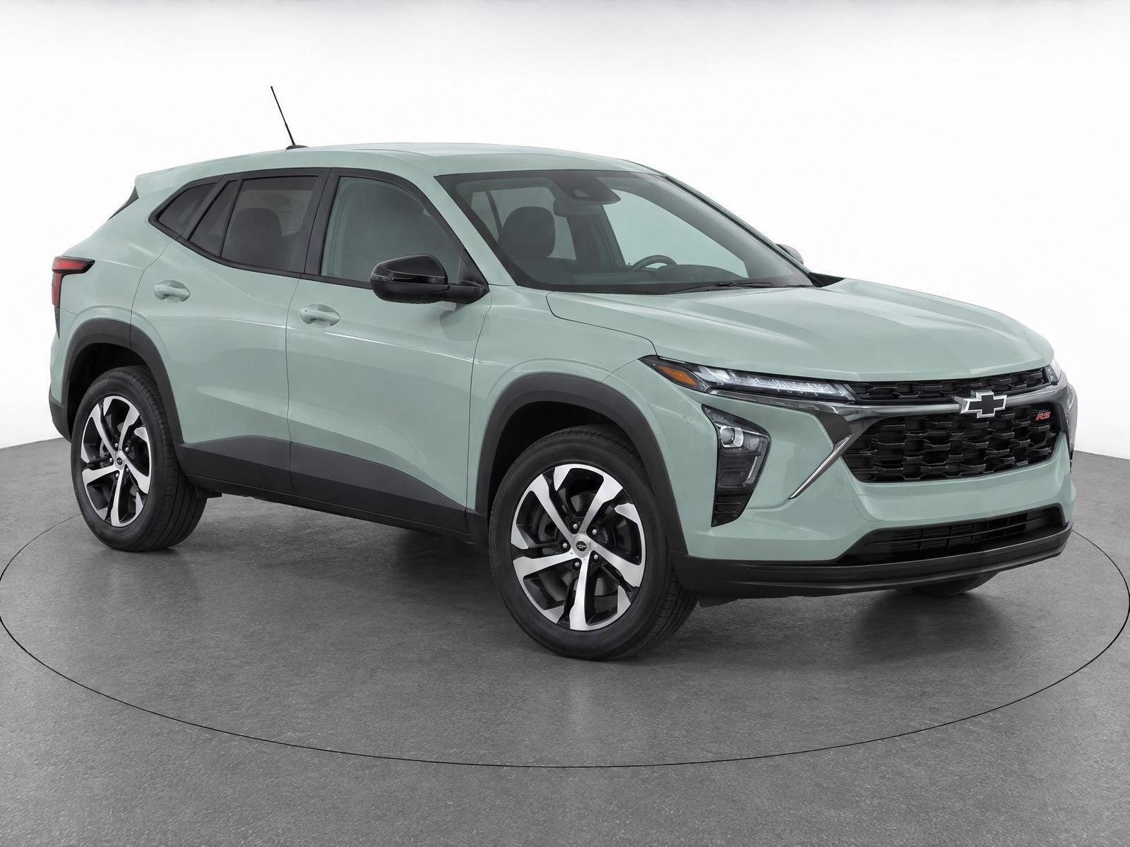 Used 2024 Chevrolet Trax RS w/ Driver Confidence Package FWD image 2
