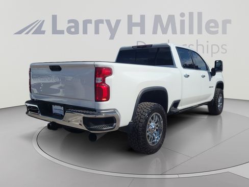 Used 2022 Chevrolet Silverado 2500 LTZ AWD/4WD image 5