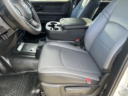 New 2026 RAM 2500 Tradesman w/ Chrome Appearance Group image 10