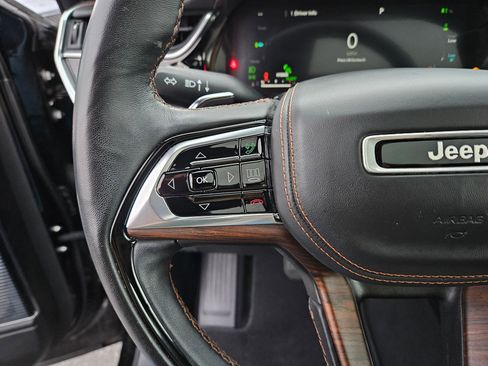 Used 2022 Jeep Grand Cherokee Summit w/ Advanced Protech Group IV image 21