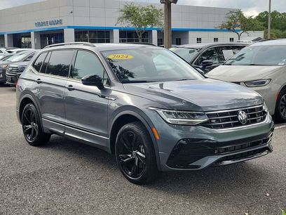 Used 2024 Volkswagen Tiguan SE R-Line