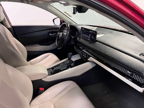 Used 2023 Honda Accord EX-L image 11