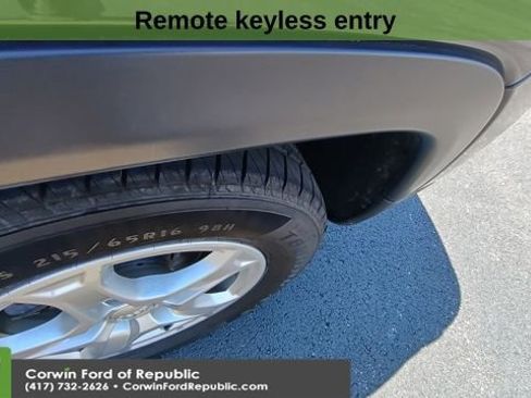 Used 2022 Jeep Compass Sport FWD image 4
