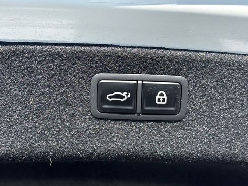 Used 2025 Genesis G80 2.5T Advanced AWD/4WD image 19