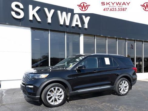 Used 2023 Ford Explorer Platinum w/ Technology Package image 1