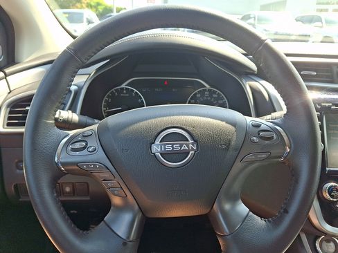 Used 2023 Nissan Murano SV w/ SV Midnight Edition Package FWD image 18