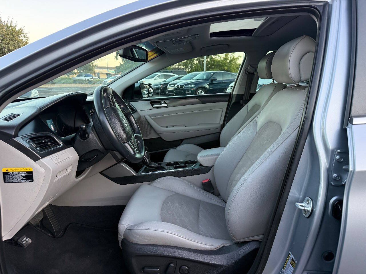 Used 2016 Hyundai Sonata Sport w/ Option Group 1V FWD image 10