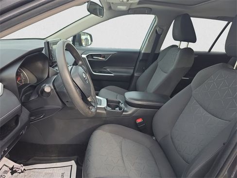 Used 2020 Toyota RAV4 XLE w/ Convenience Package image 9