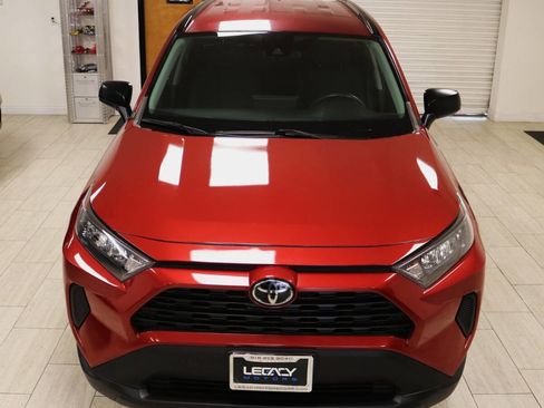Used 2021 Toyota RAV4 LE image 89